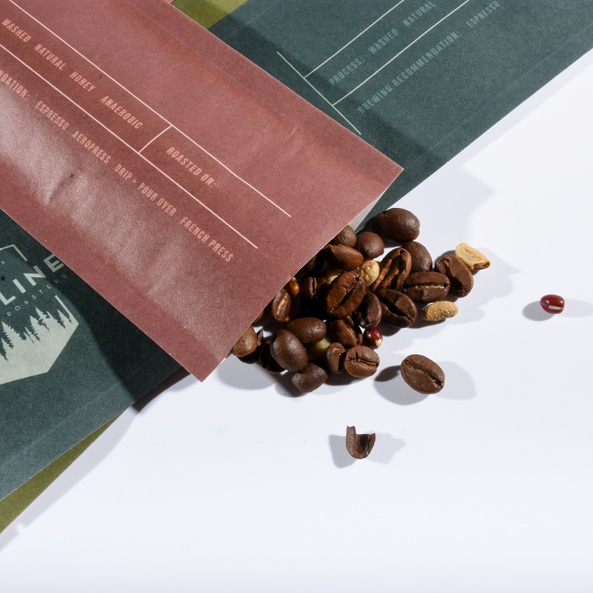 أكياس قهوة بيضاء بقاعدة مسطحة مع صمام تفريغ غازات، قابلة للإغلاق الحراري، للبيع من المصنع
